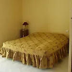 Guest house Chateau De La Vere *